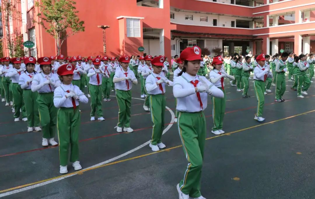 校运会风采 | 逐梦新时代 青春更精彩 西山区芳草地国际学校体育节落幕_http://www.mainten.cn_cns_第9张