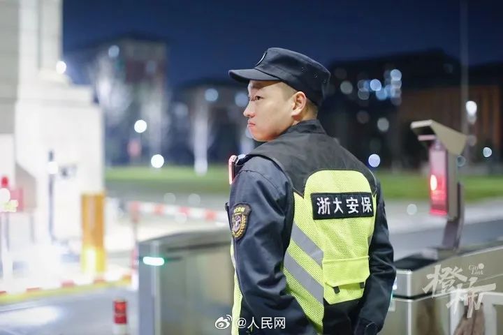 人民网