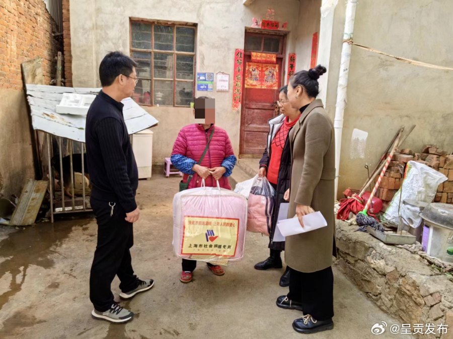 乌龙街道开展“一老一小”关爱活动