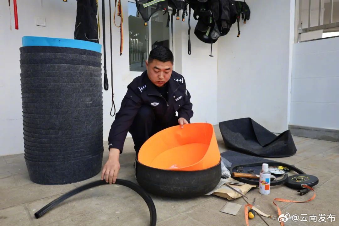 云南民警给警犬发明的专用床获国家专利_http://www.mainten.cn_cns_第1张
