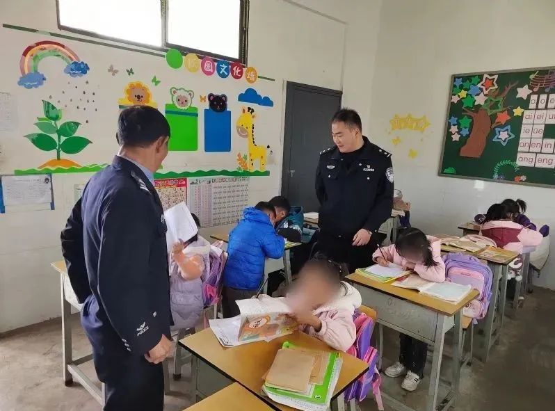 安全无小事！阿旺派出所深入开展校园安全隐患大排查_http://www.mainten.cn_cns_第3张