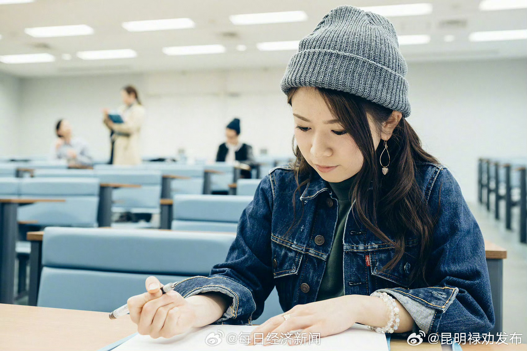 985硕士因本科双非求职被拒,求职第一学历烦恼如何破解?