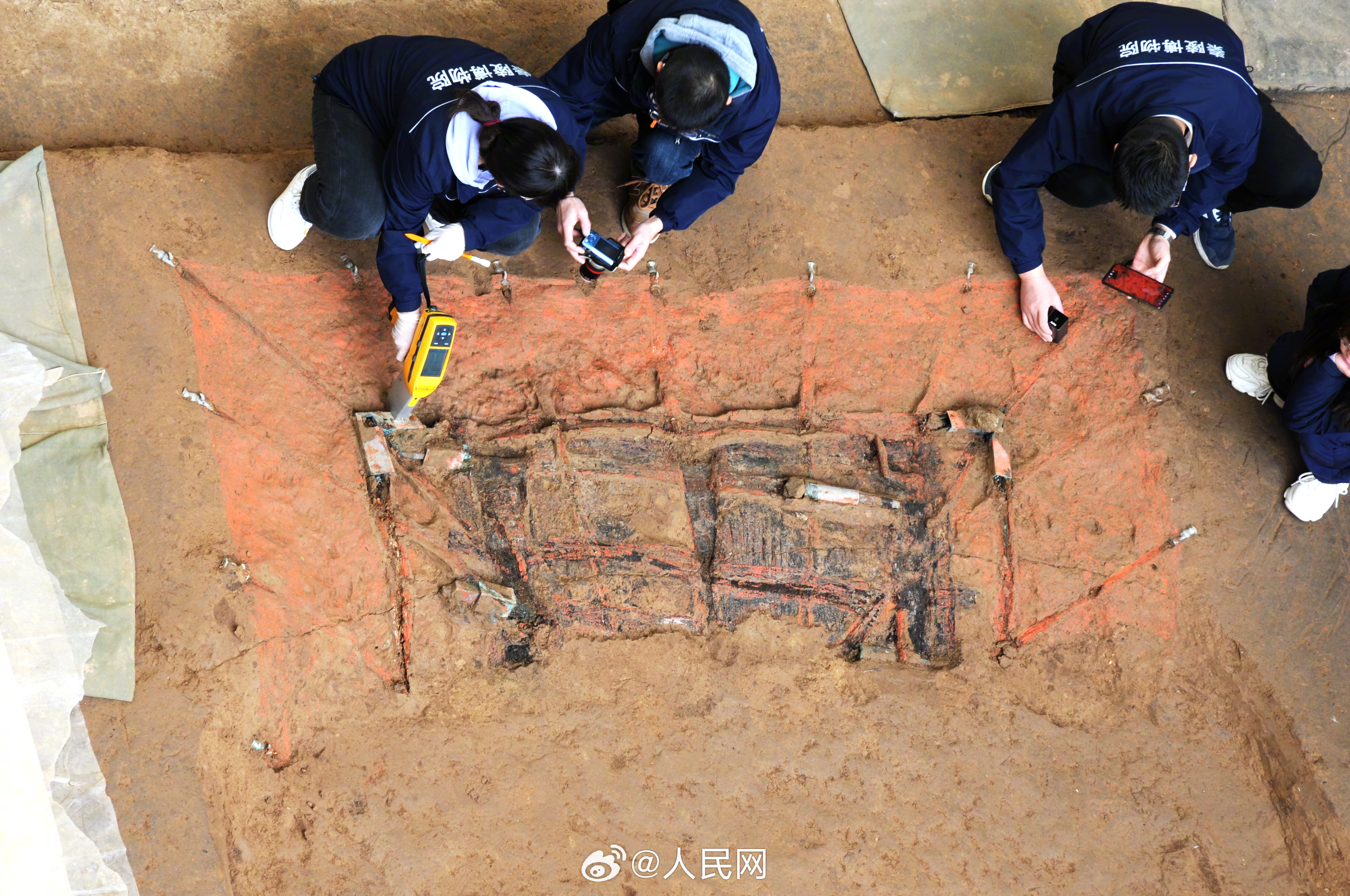 人民网
