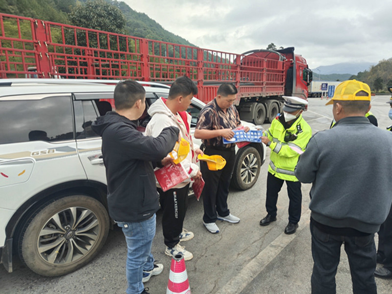 普洱交警