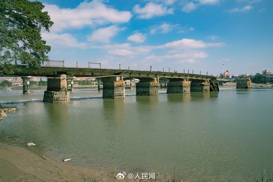 人民网