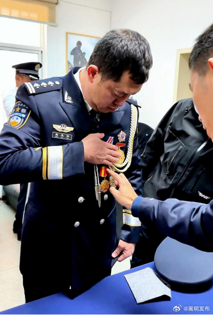 1·10中国人民警察节 