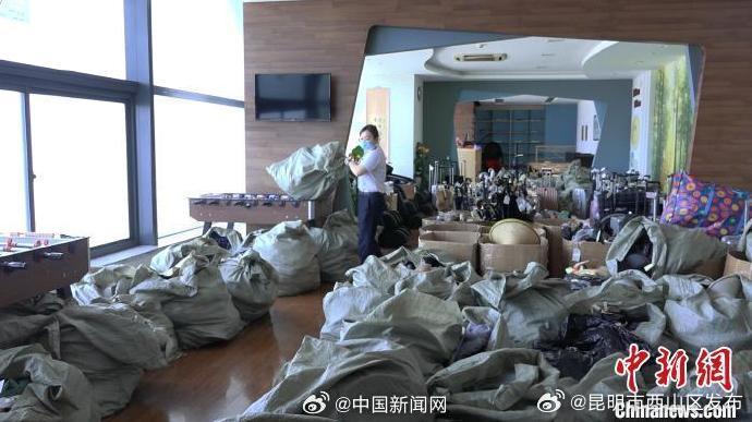 快递新规3月1日起施行：不得抛扔踩踏快件