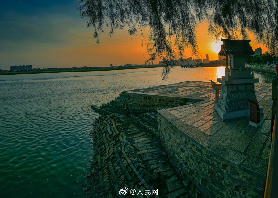 人民网