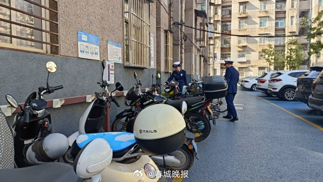 充满自动断电，居民区配备智能充电桩