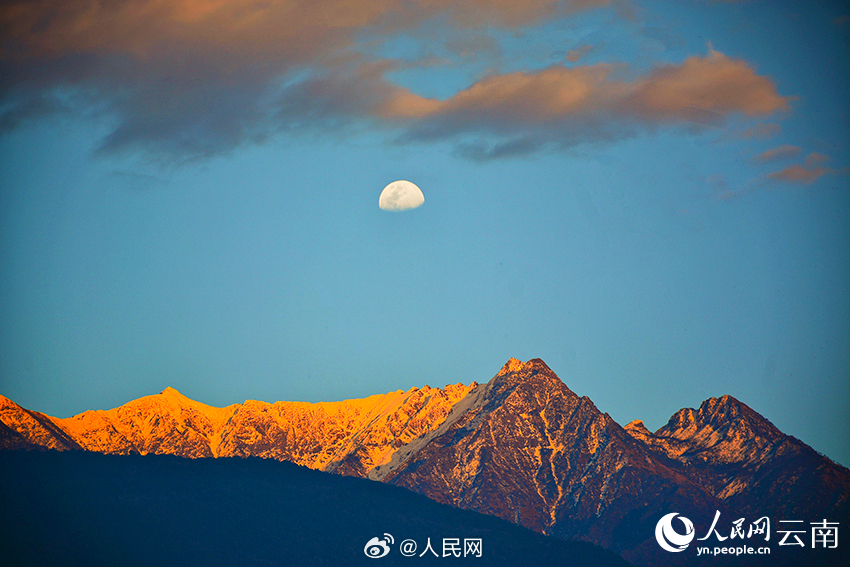 见者好运！大理苍山现日月同辉景观_http://www.mainten.cn_ycb_第1张