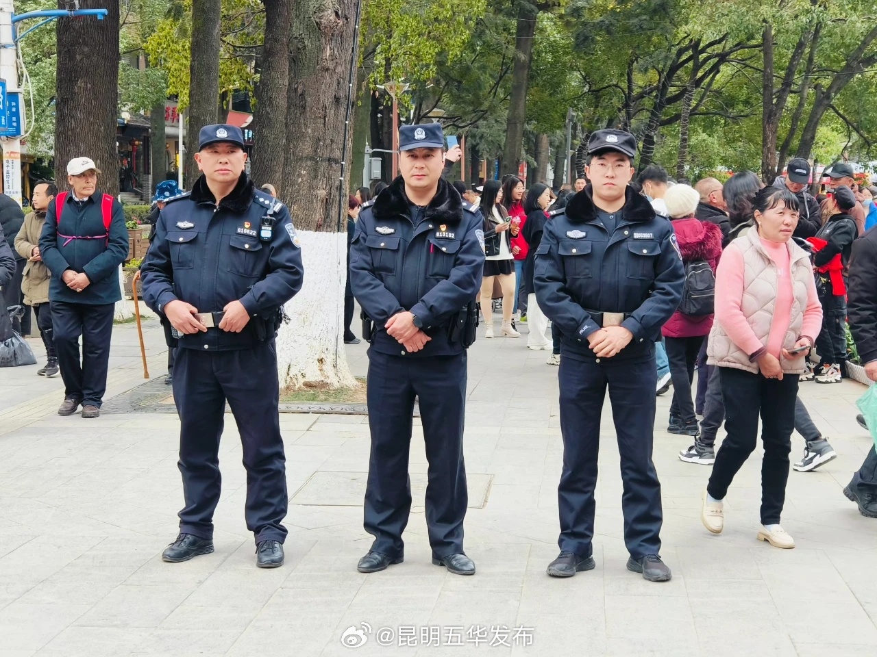 景中有“警”，用“警察蓝”守护“春节红”_http://www.mainten.cn_ycb_第7张