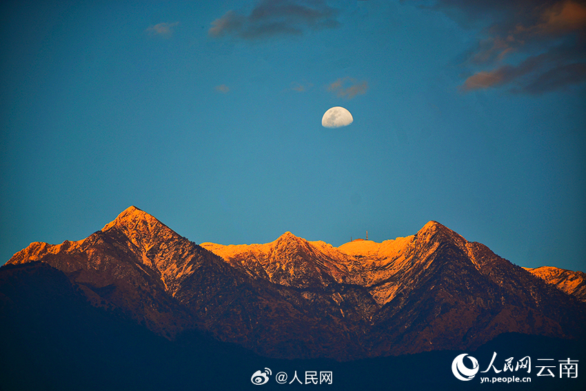 见者好运！大理苍山现日月同辉景观_http://www.mainten.cn_ycb_第2张