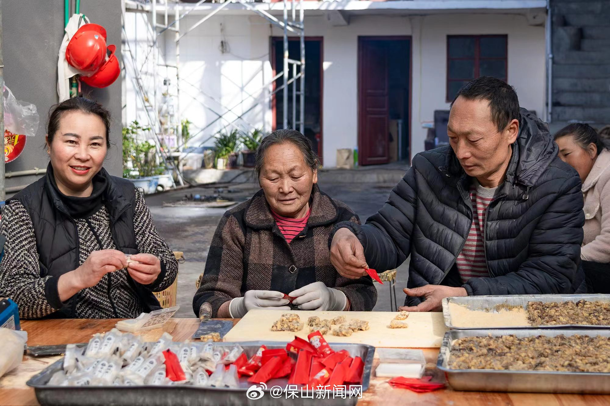 龙陵“年味”多姿多彩