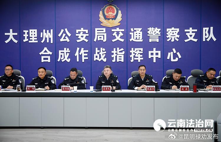 只为护你旅途平安——记者随警作战记录春运春节交通安保挂包督导服务工作