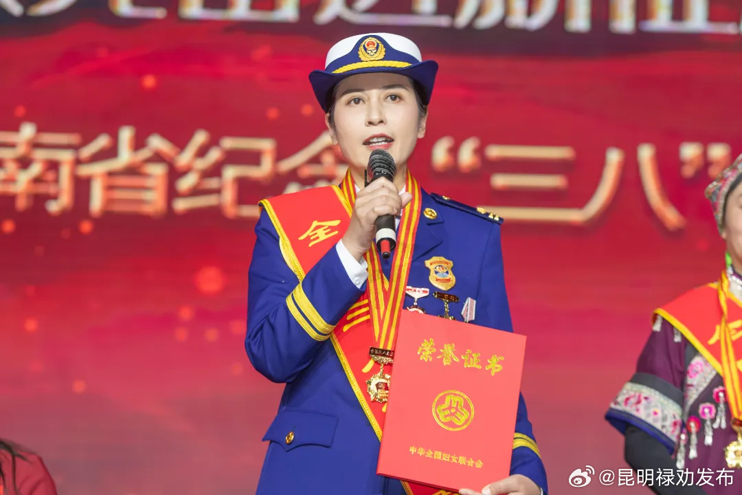 攀高山、钻火海、闯激流……云南这个女消防员，真飒！