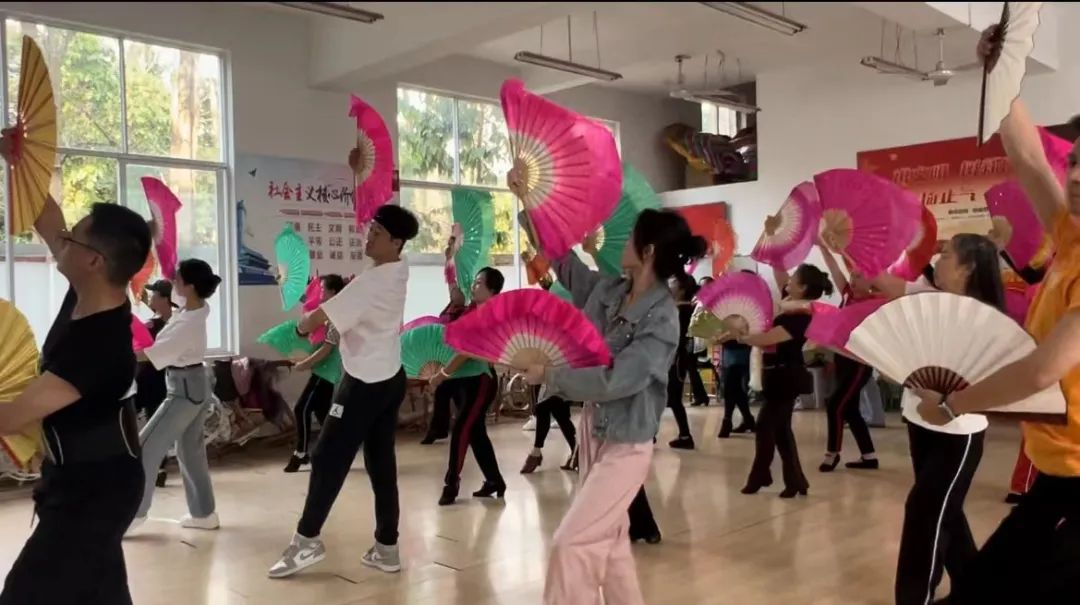 西双版纳傣族自治州人民政府