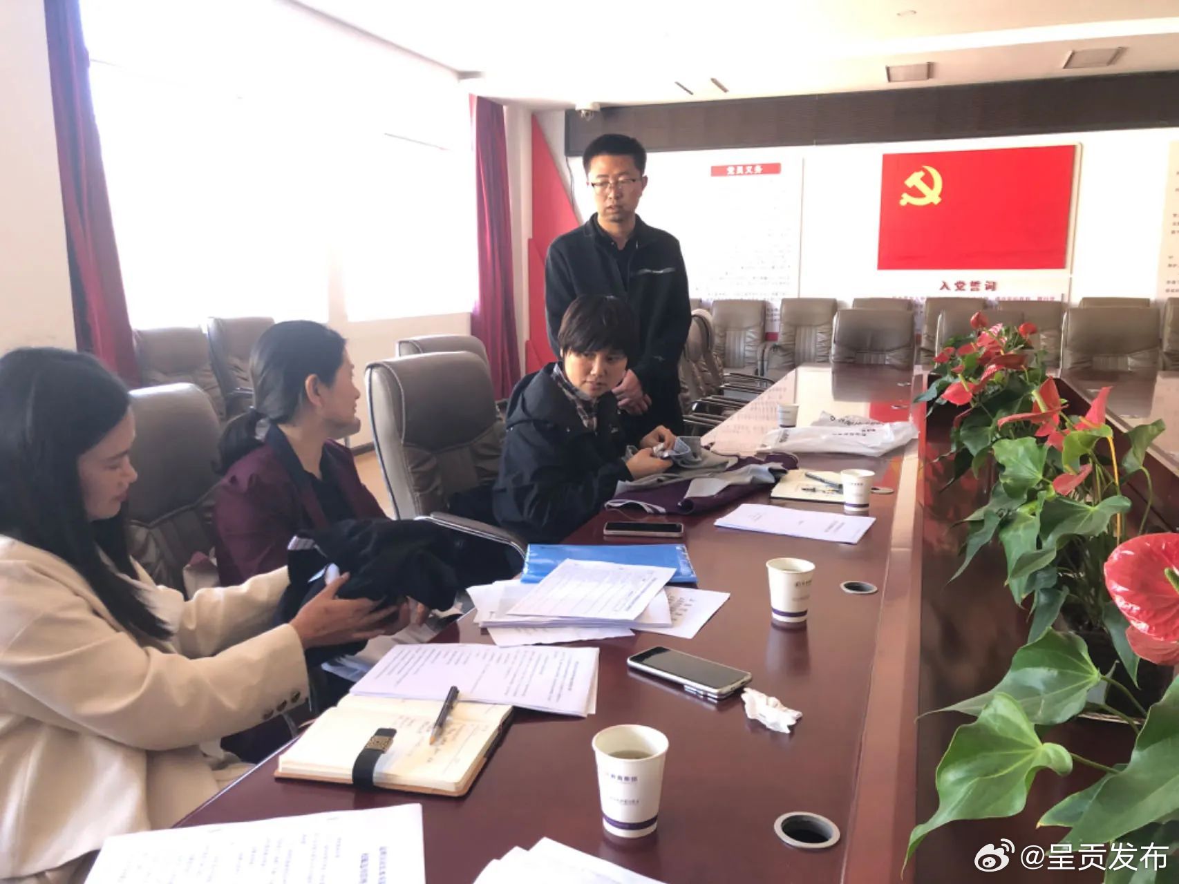 呈贡区教育体育局开展2024年春季学期中小学校服规范管理专项检查工作