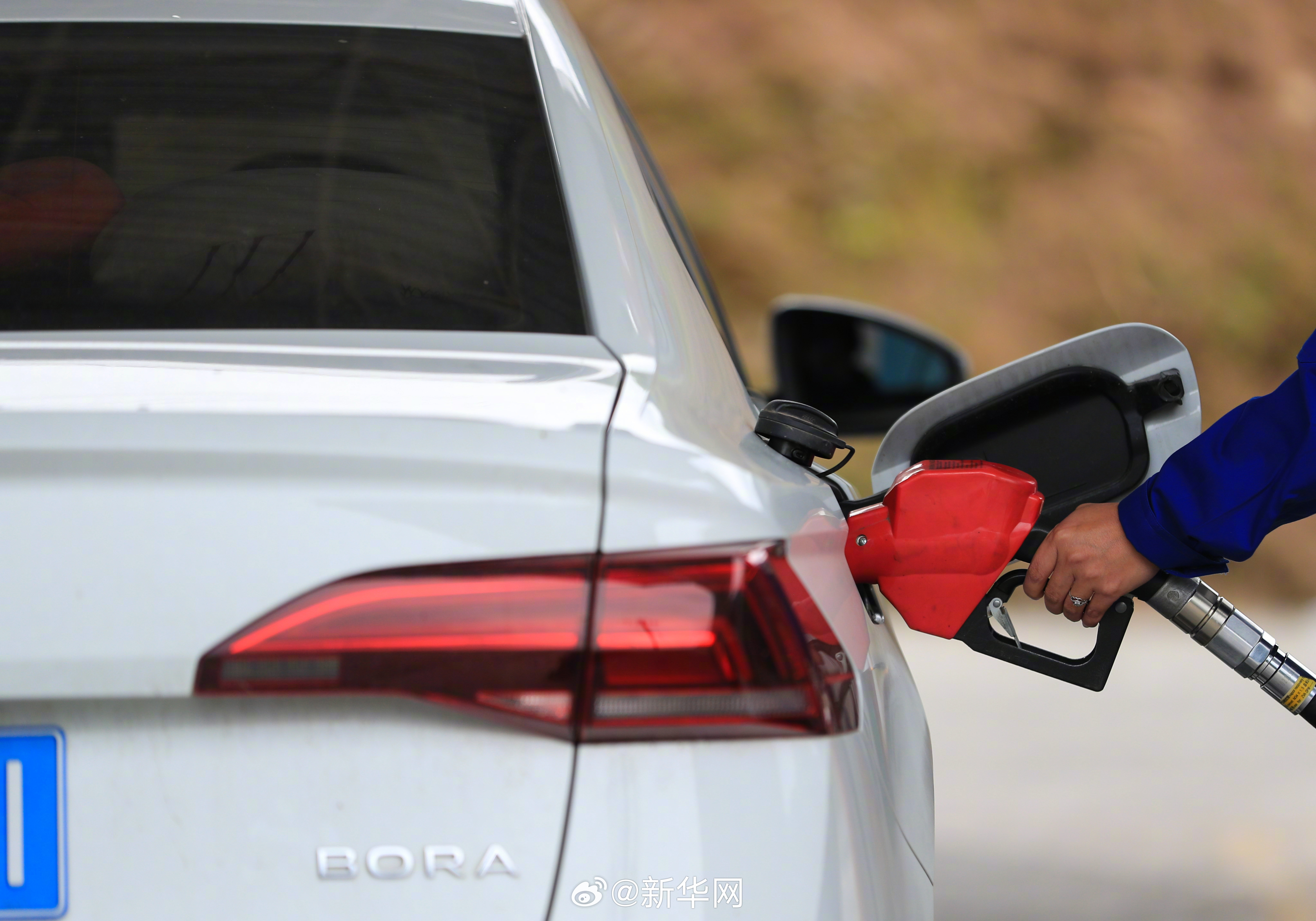 新华视点·聚焦315｜有加油站不仅偷油还偷税