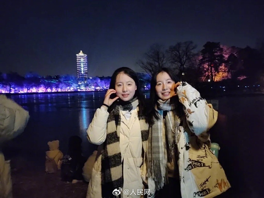 双胞胎姐妹相逢在北大_http://www.mainten.cn_ycb_第5张