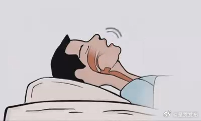 睡前洗热水澡有助减少打鼾