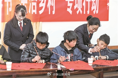 龙陵织密织牢未成年人法治保护网