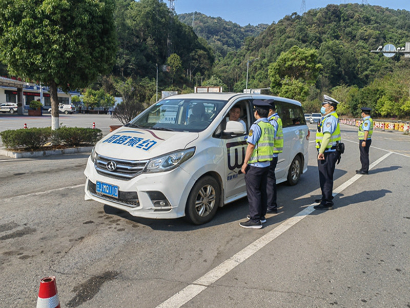 普洱交警