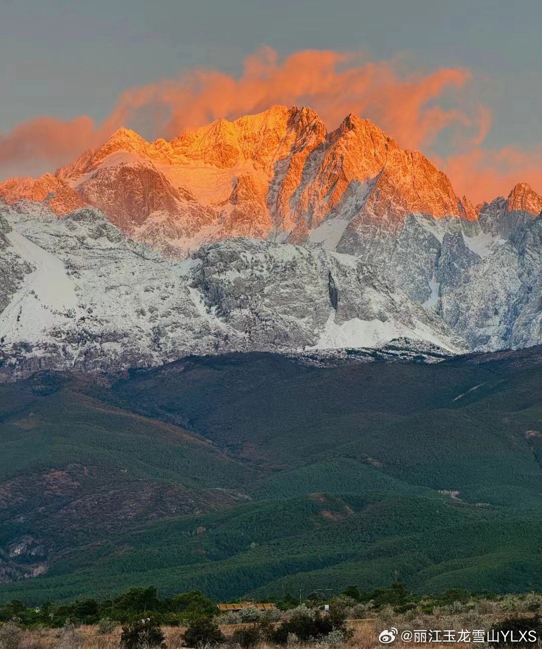  跟着徐霞客的诗 云游丽江玉龙雪山