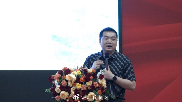 世界技能大赛冠军杨金龙：不啻微茫 造炬成阳
