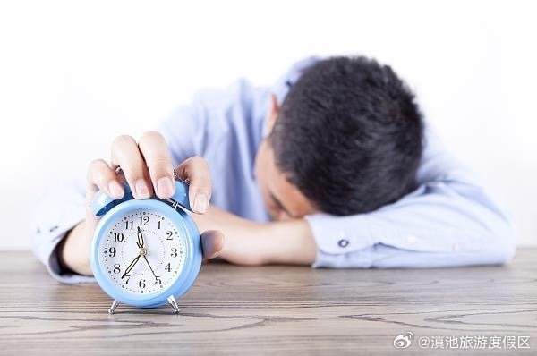 研究显示：午睡超1小时死亡风险增加30%午睡4种错误方法越睡越伤身