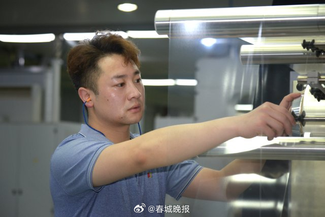 云南中烟“劳动者风采”｜无所不能的95后机长