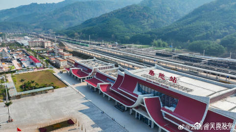 “五一”假期中老铁路跨境客货运输双增长