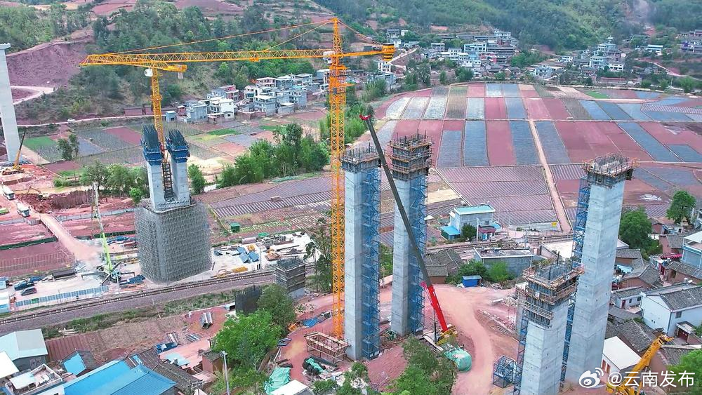 姚南高速公路力争年底通车