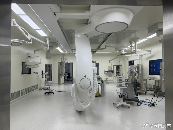 云南首家！大理这家医院采用悬吊式复合手术室