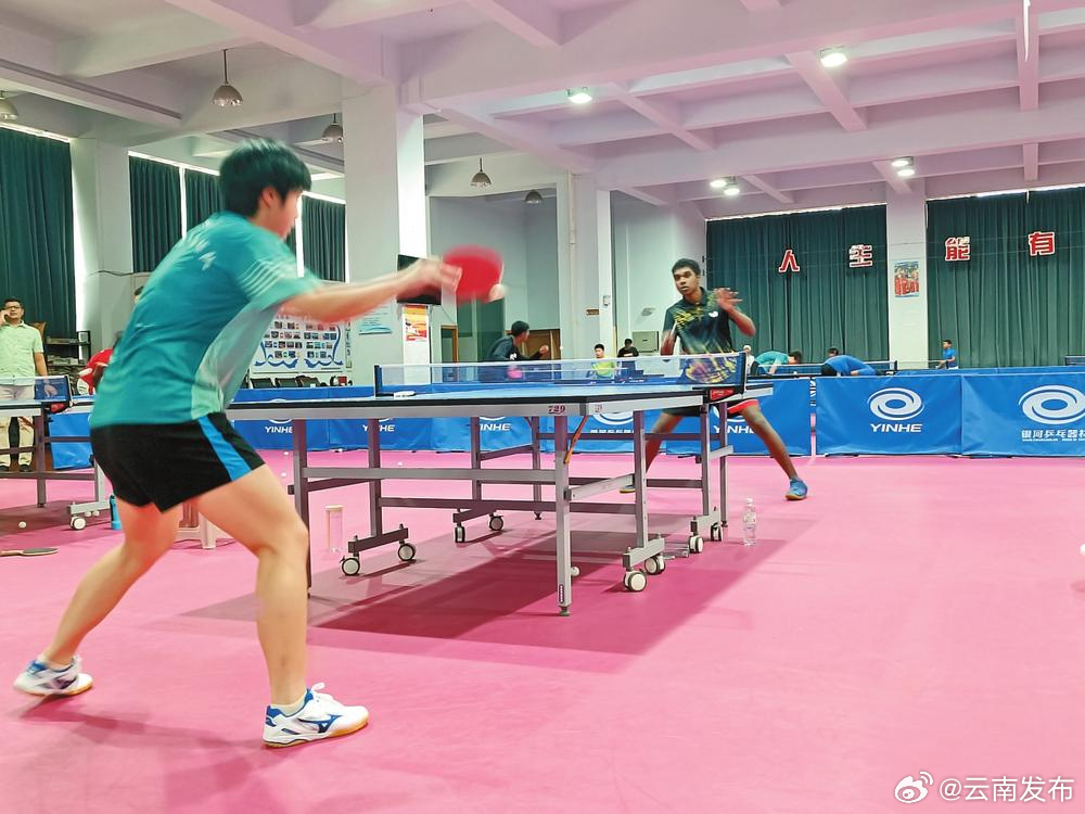 “心联通 云南行”第二期马尔代夫青少年乒乓球夏令营在昆明开营