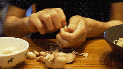 拉肚子时吃大蒜能杀菌吗