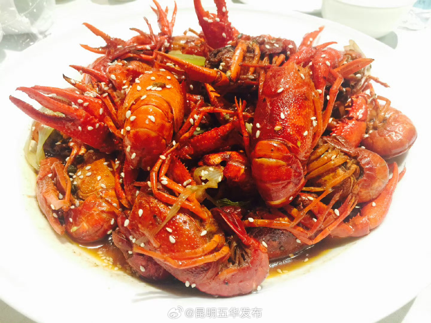 小龙虾的虾黄其实是肝胰脏