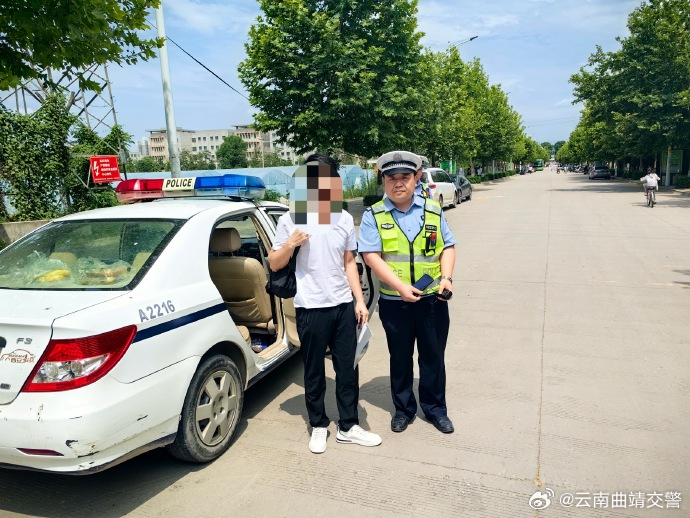 考生准考证身份证忘酒店，执勤交警帮取回