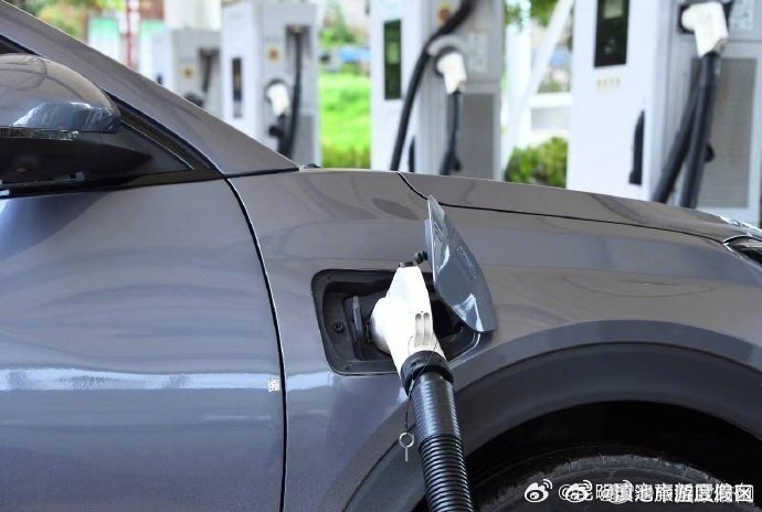 新一批《道路机动车辆生产企业及产品》、减免车辆购置税的新能源汽车车型等目录公告