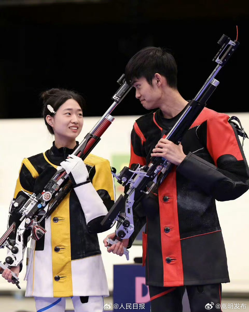 黄雨婷盛李豪摘得巴黎奥运会首金