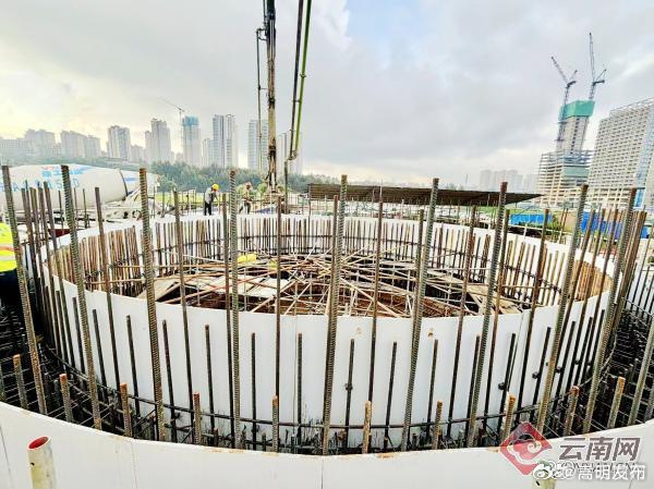 滇中引水二期配套工程昆明段首个顶管井顺利浇筑