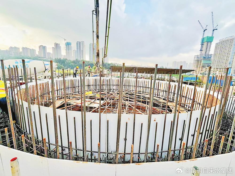 滇中引水二期配套工程昆明段首个顶管井浇筑