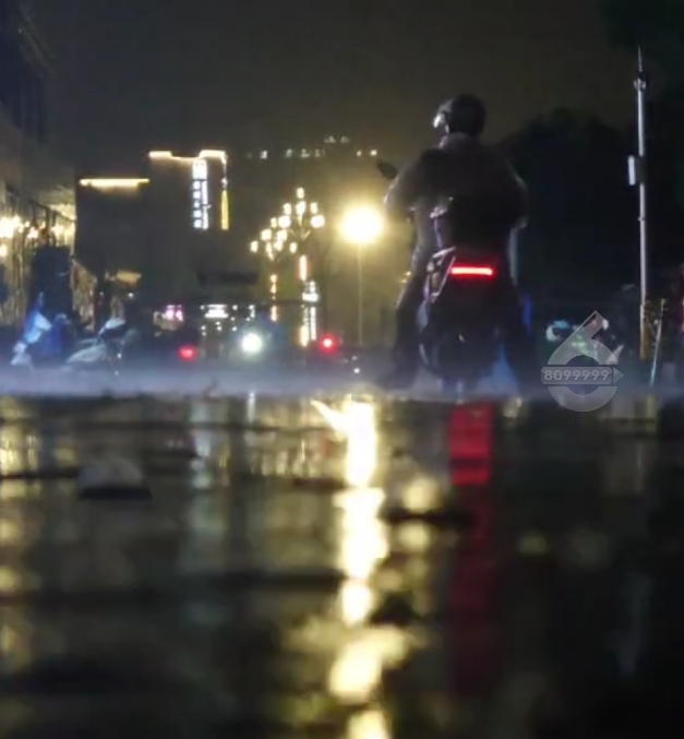 8099999街头巷尾微信