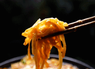 螺蛳粉的酸笋是泡臭的