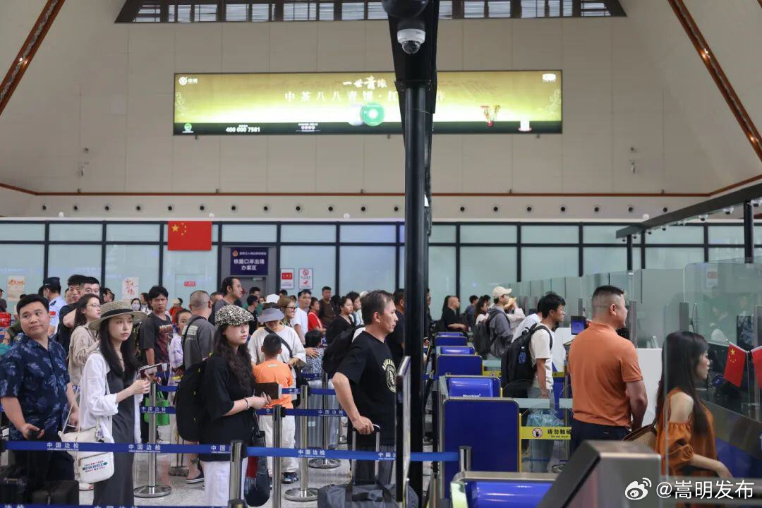 中老铁路国际旅客列车，解锁“1000列次”成就！