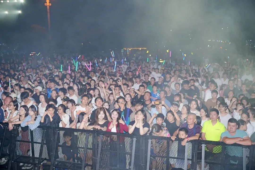 8099999街头巷尾微信