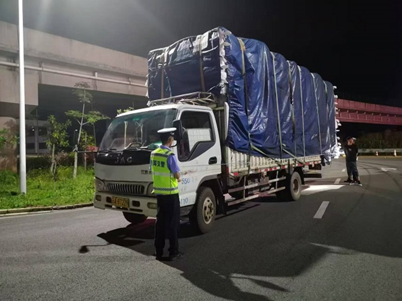 普洱交警