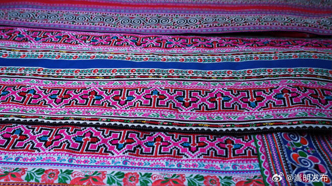 《守艺人·屏边苗族刺绣》针线绣出的无字史书