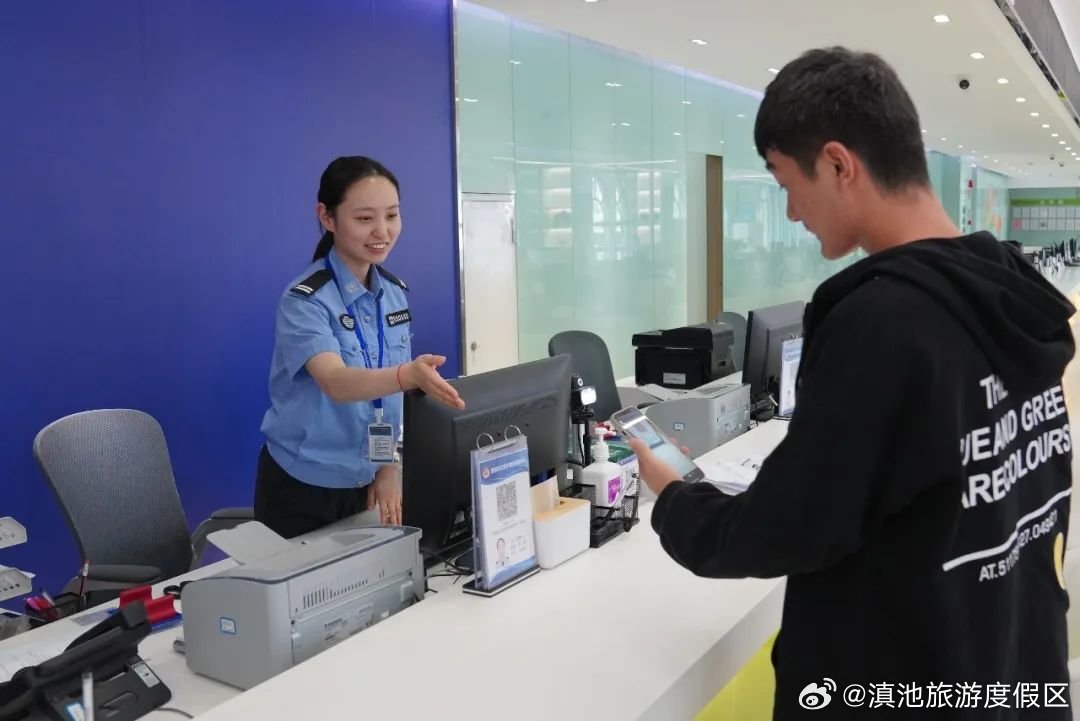 度假公安综合服务站：“三盯五抓”评价回访，在人民群众获得感上做足功夫