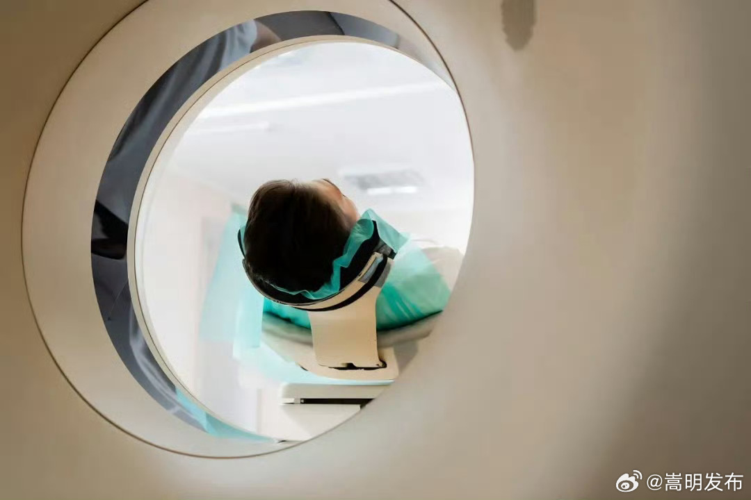 做放射科检查别化妆戴首饰 