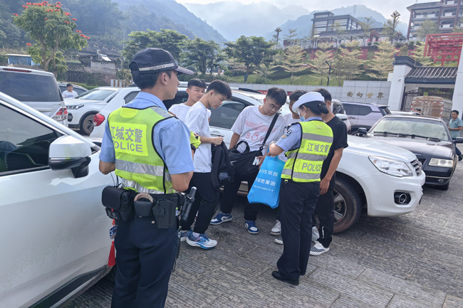 普洱交警